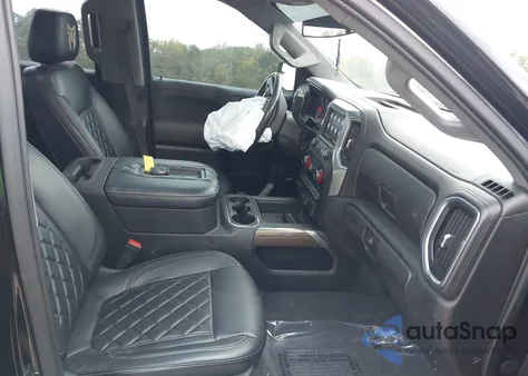 2021 Chevrolet Silverado 1500 4Wd Short Bed Rst z USA, uszkodzony, nr VIN 1GCUYEEL4MZ221175